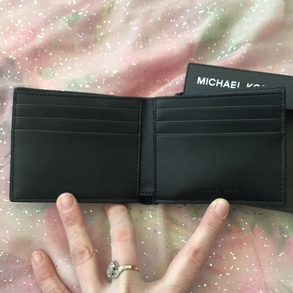 Brand New Michael Kors Genuine Leather Black Slim Billfold Wallet w/ Silver Logo